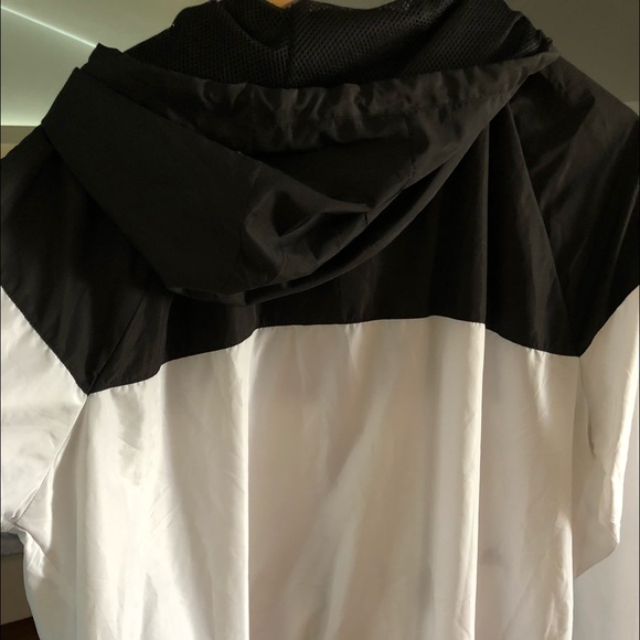Forever 21 Windbreaker NWOT - Picture 3 of 3
